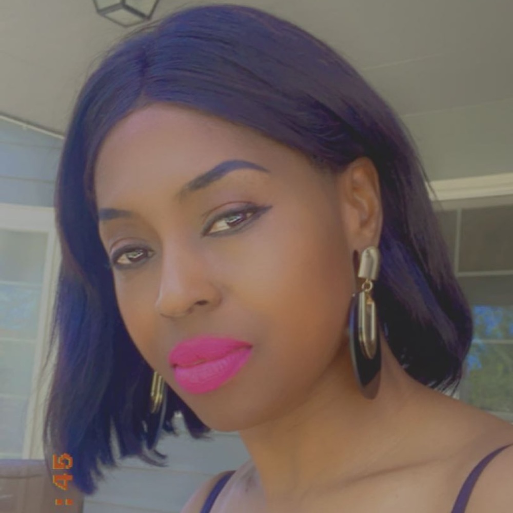 Meet your Posher, Victoria